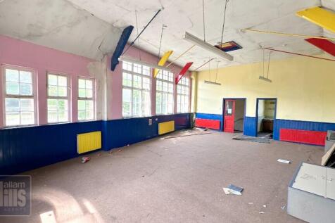 Commercial Property to rent Image 3