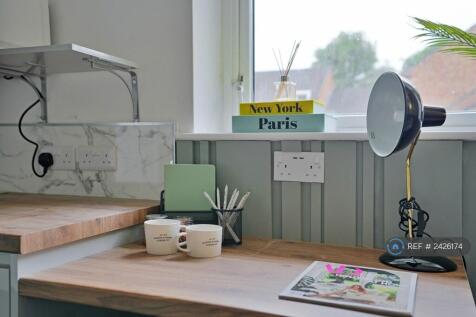 Desks With Usb Plug Sockets