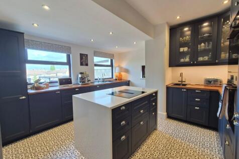 Breakfast/Kitchen
