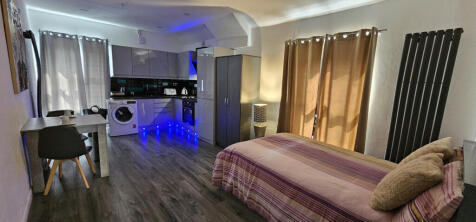 1 bedroom Studio for rent