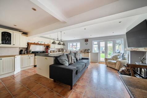 Kitchen / Dining / Family Room