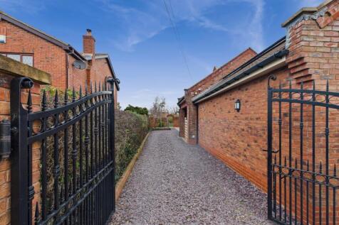 CAM02351G0-PR0089-STILL037 (1)