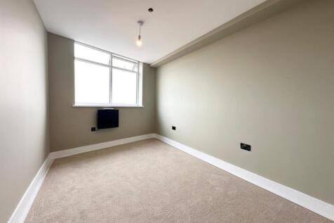 WhatsApp Image 2025-06-20 at 17.14.14 (1).jpeg