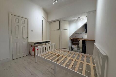 PHOTO-2025-12-16-...