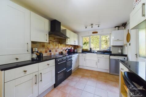 CAM02127G0-PR0207-STILL009