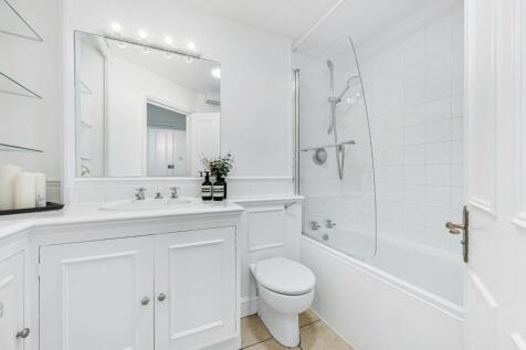 Flat 7 - 110 Sutton Court Road-10.jpg