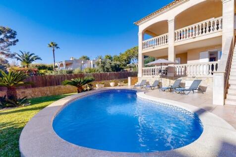 00. Pool &amp; Garden 01