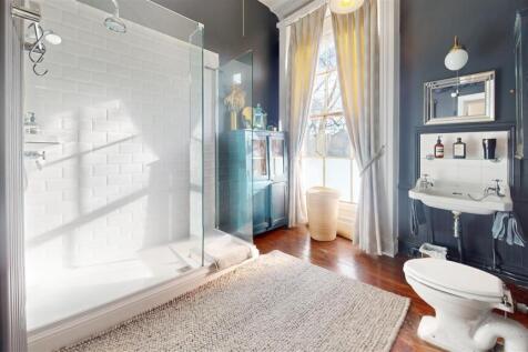 Bathroom (4).jpg