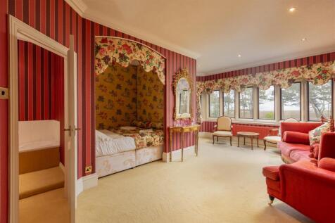 Highcliffe Manor Bedroom 3-1.jpg