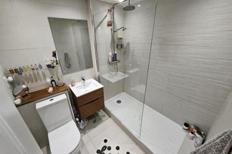 Eaton Gardens F10, 8  (5).jpg