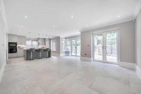 Kitchen-Dining-Family Room (2).jpg