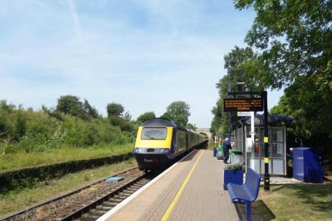 HANBOROUGH STATION.jpg