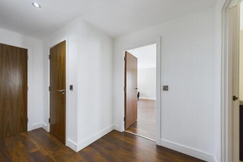 CAM01231G0-PR0052-STILL003