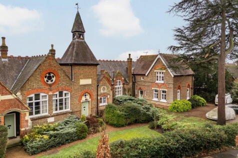 London, SW19 - property photo