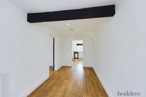 Chertsey, Surrey, KT16 photo 4