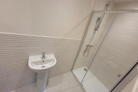BEDROOM 1 - EN SUITE