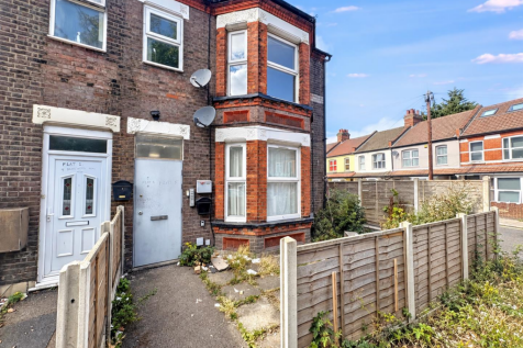 Luton, LU1 - property photo