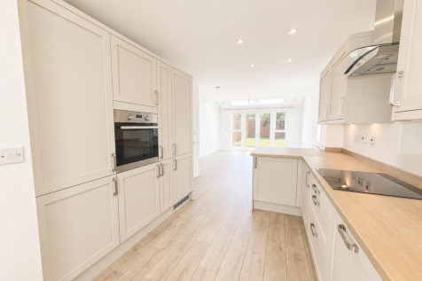 Kitchen 2.png