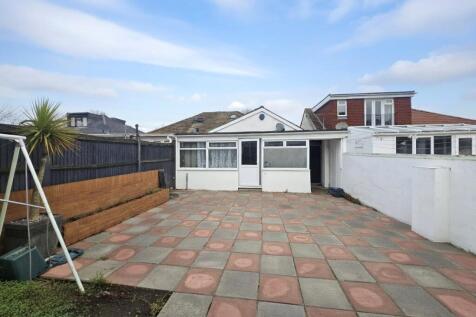 Garden &amp; Rear Aspect