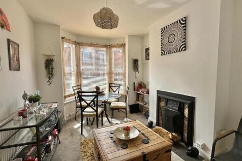 Dining Room.jpg