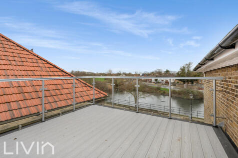 COMMONSIDE EAST, 17-44