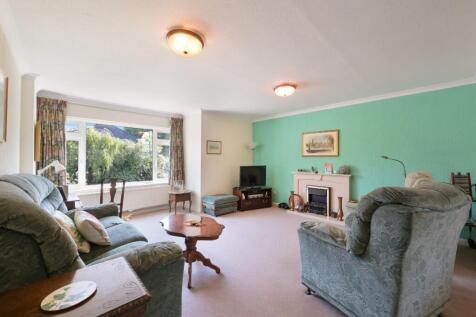 FAIRLIGHT CLOSE