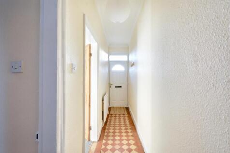 Hallway_1.jpg