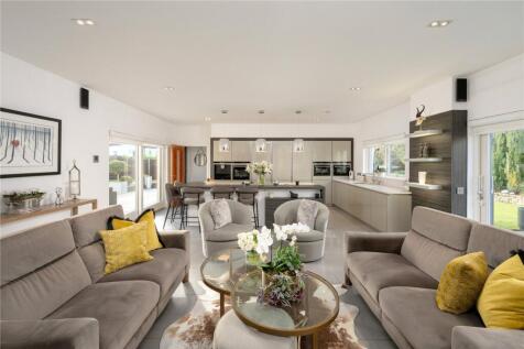 5 bed, 5 bath Detached in Edinburgh - Photo 5