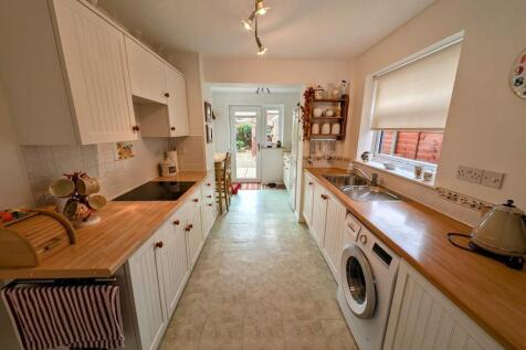 49 Mallard kitchen 2.jpg