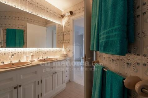 Spectacular villa with license and sea views in Santo Tomás