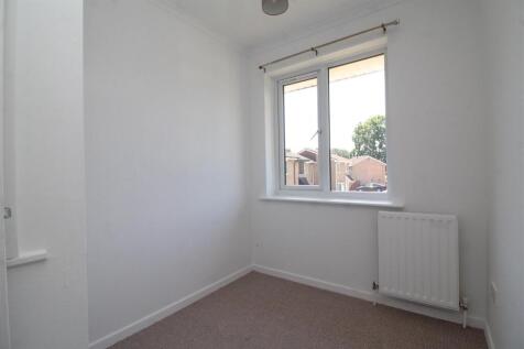 bedroom 3 .JPG