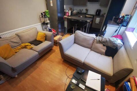 Living room (2)