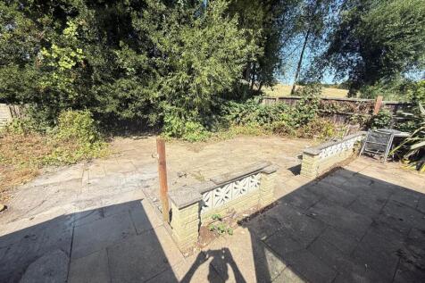 9 Lodges Close Garden