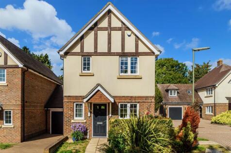 LAMBOURNE CLOSE, 5  (12).jpg