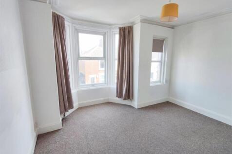 First flr flat 99 Nelson Road Central lounge.jpg