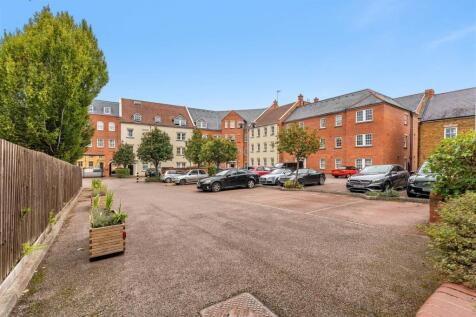 54 People's Place, Banbury-5.jpg