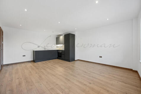 Harvest Lane, Thames Ditton, KT7 photo 4