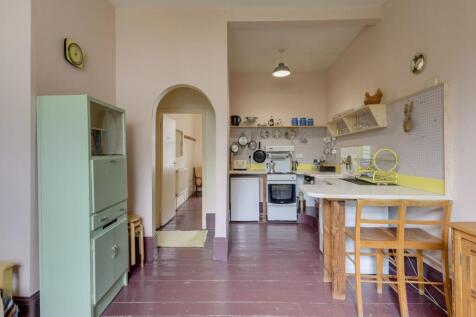 Open Plan Lounge &amp; Kitchen