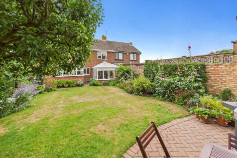 CAM01354G0-PR0562-STILL020