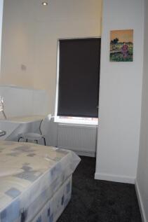 Queens Road, Leeds photo 5