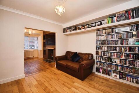 Open plan lounge / dining room
