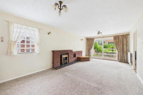 Spacious Lounge