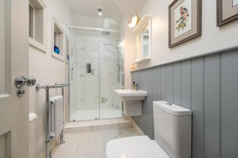 1440px-Elm Farm H...