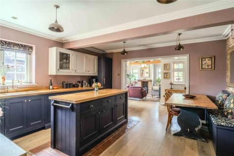 Kitchen/Dining