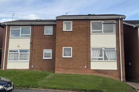 2-bed flat on Calverton Road, Arnold, Nottingham, £850/mo