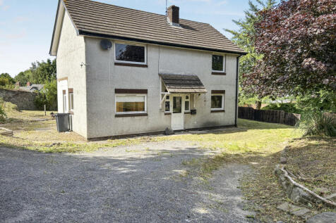 Detached 4 Bedroom House