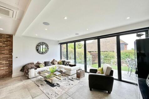 Open-plan Kitchen/Living/Dining Room