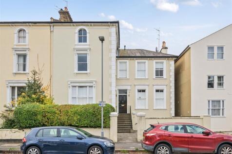 Surbiton, KT6 - property photo