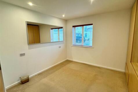 6 Trehellan Heights Bedroom 1