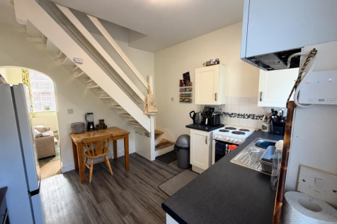 Eldon Terrace, Neston photo 3
